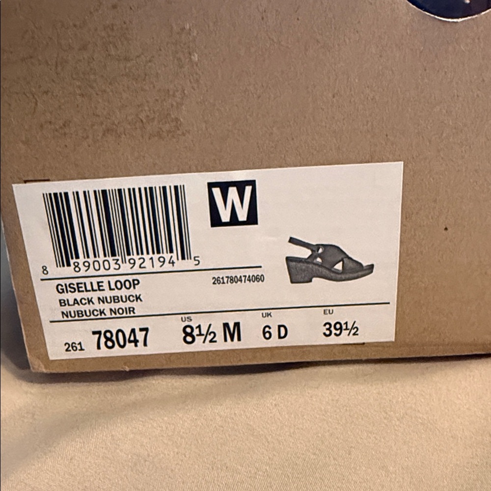 Clarks Black and Tan Wedge Sandals - Picture 2 of 4